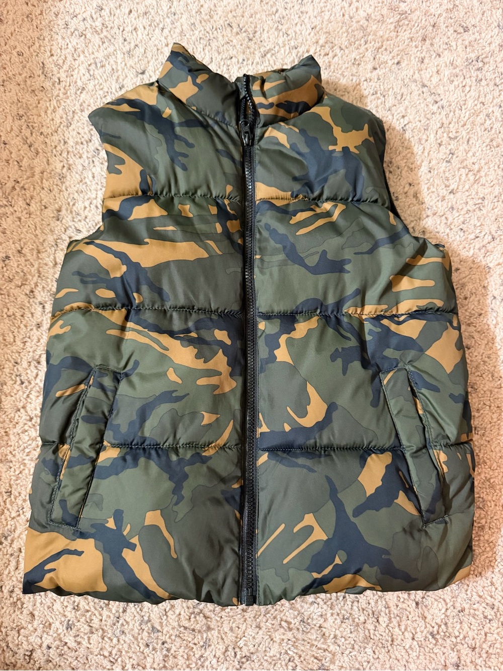 Women’s Old Navy Quilted Camouflage Puffer Vest - Olive & Tan